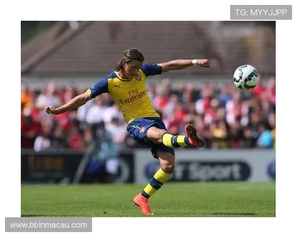 前阿森纳旧将奥尔森罹脑疾与中日德兰解除合同事件引发球坛关注