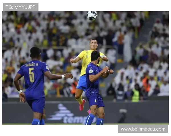 实拍解析C罗有无球牵制撕裂防线门德斯杀入禁区破门形成致命威胁